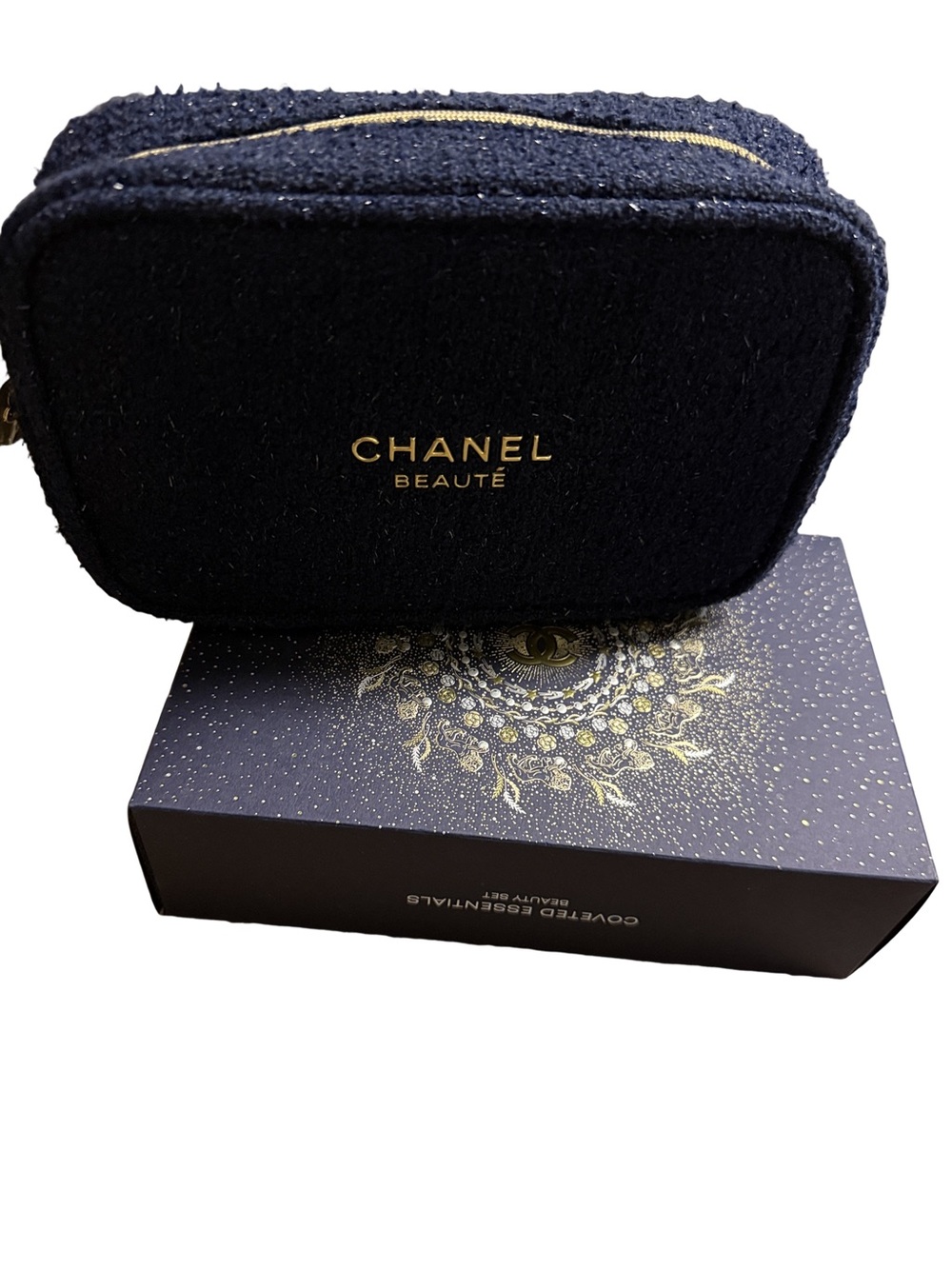CHANEL Beauté Navy Quilted Cosmetic Pouch with Gold Logo